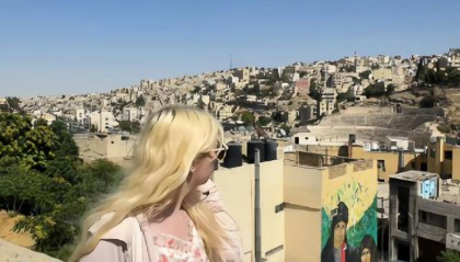 网红马佳旅游约旦，1块钱比人民币值钱10倍，却买到二手的卫生巾