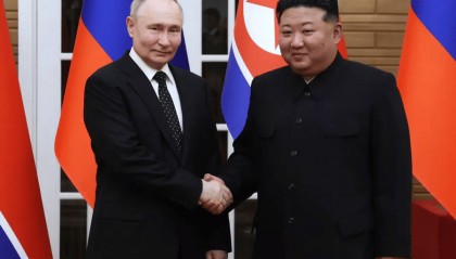 国际早报|普京与金正恩通电话；金建希被批捕