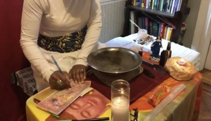 中国冥币海外爆火！国内几块钱一沓，国外价格全在7到20美元，被外国网友称为“祖先币”，还有“定制款”