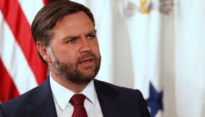 万斯喊话马斯克：爱国就不会在总统背后捅刀子