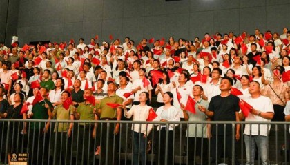 “直击心灵的震撼！”厦门市民群众走入影院，身临其境观礼阅兵式