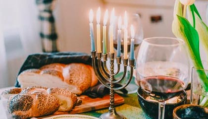 金字火腿上涨5.11%，报5.76元/股