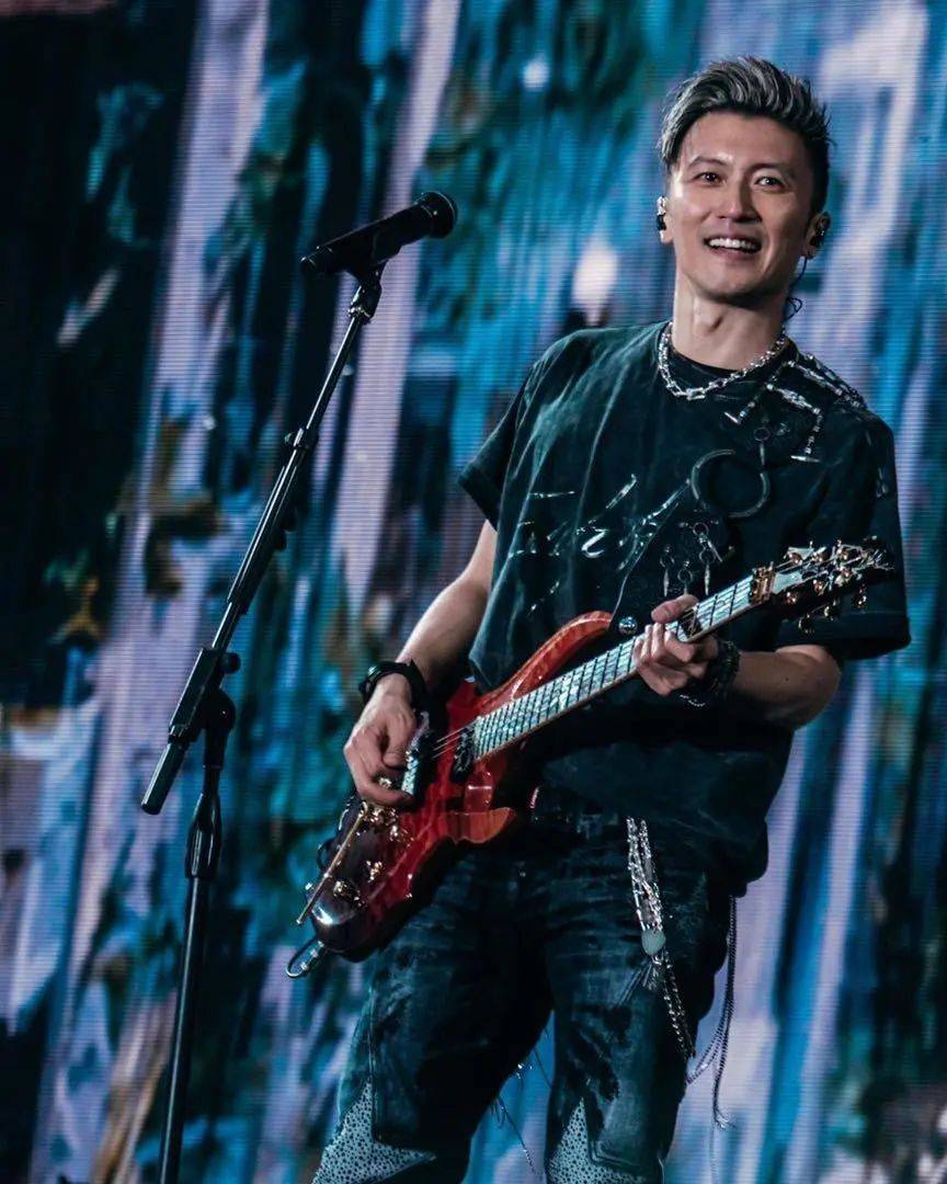 谢霆锋，正式官宣！