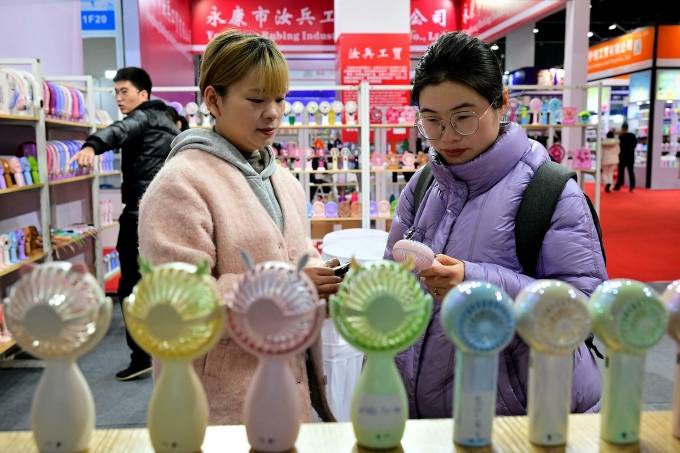 美国关税风暴下的中国“小商品之都”——义乌！