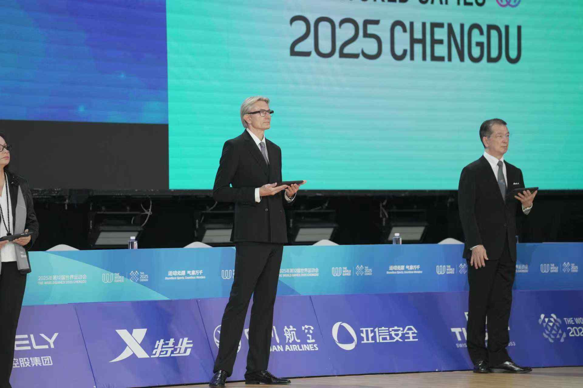 九头身裁判震惊自己世运会爆火 网友赞“法拉利老了还是法拉利”