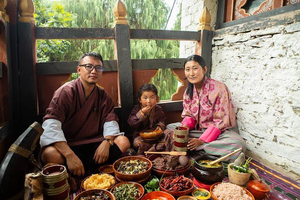 亚洲最穷国家物价曝光:在市集上,10块钱人民币能买到什么?