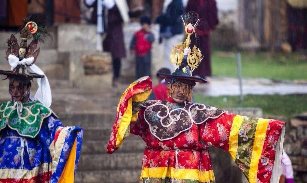 亚洲最穷国家物价曝光:在市集上,10块钱人民币能买到什么?