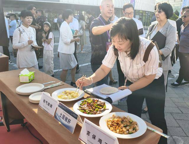 机器人能否炒出“家的味道”？有AI帮它学！