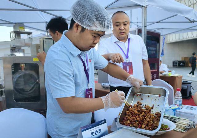 机器人能否炒出“家的味道”？有AI帮它学！
