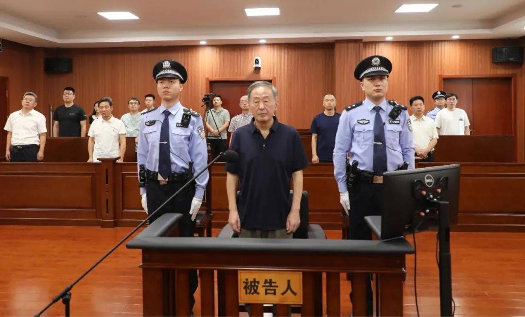 贪污受贿超5000万元，山东省政协原常委、经济委员会原副主任李玮获刑15年，并处罚金人民币350万元