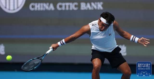 体育｜中网：布云朝克特无缘男单第二轮