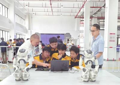 【贵州教育报·职教专刊】贵州轻工职业大学： 做时代“弄潮儿”，把科技“玩”出新花样