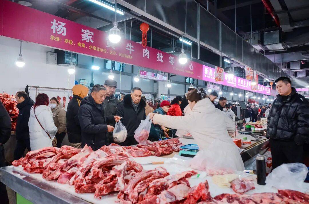 宁波这里生意火爆！有市民专程赶去买，拉杆箱装得满满当当……