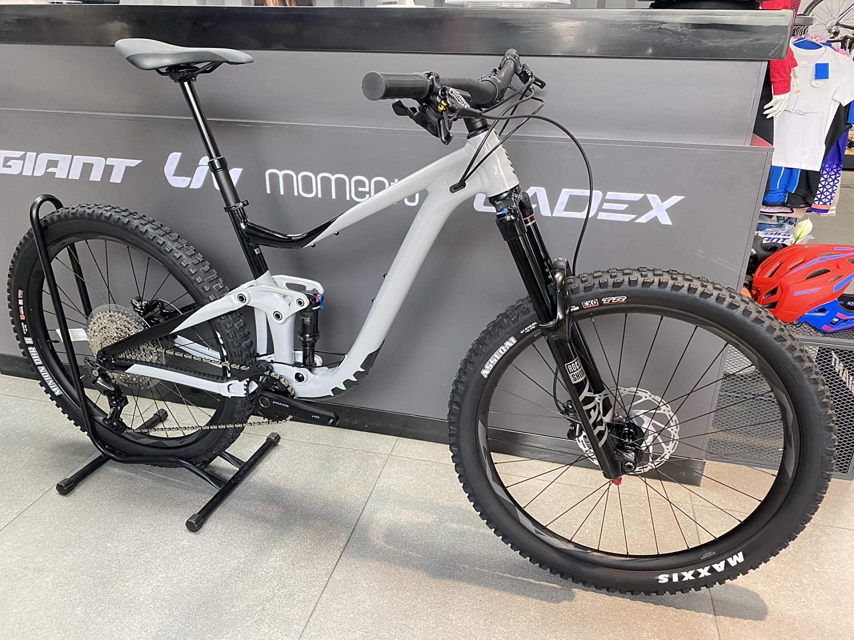 STEX(肾疼恶心想吐怎么回事)